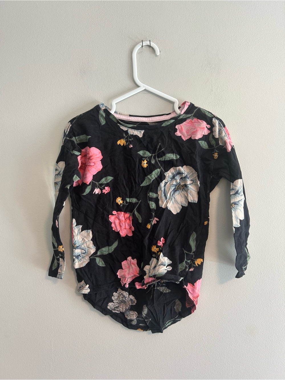 Old Navy toddler 5 Black long sleeve Top with Pink and blue Floral Print